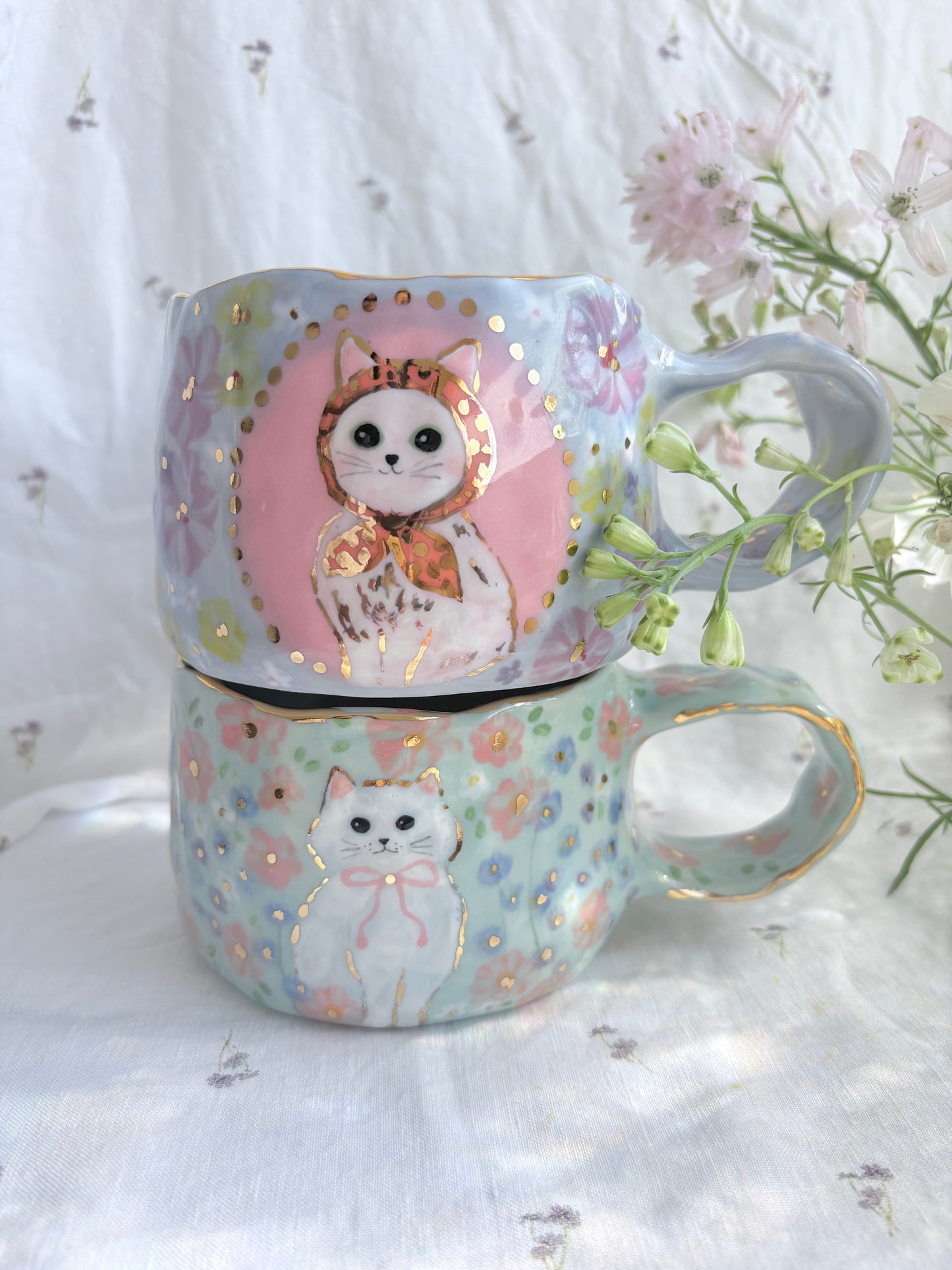 Yuki San 🐱 ✨Gold Lustre Item ✨