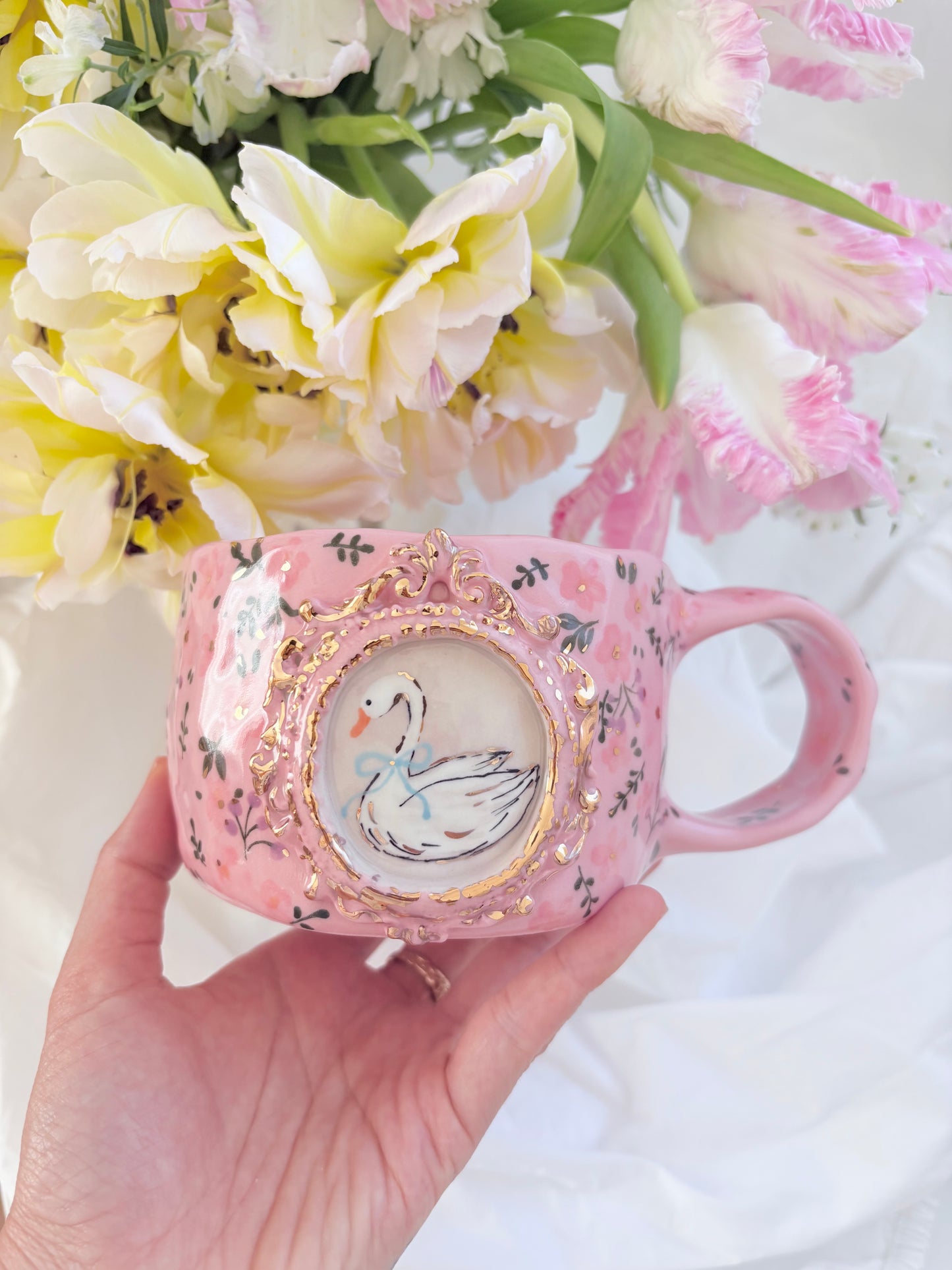 Swan Lake 🦢🎀 ✨14k Gold Lustre Item ✨