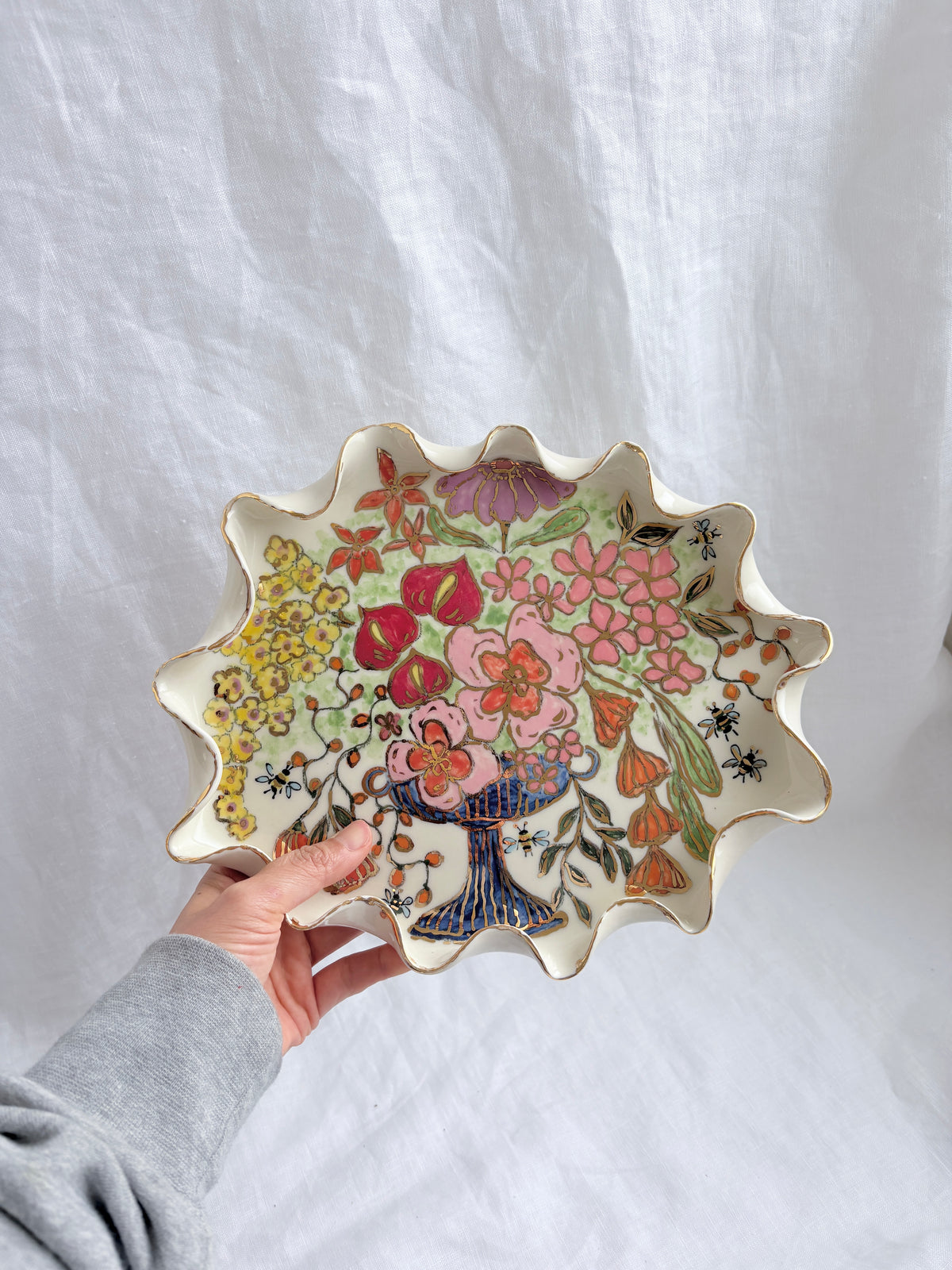 Sunday Morning Wavy Plate 💐🐝✨14k Gold Lustre Item ✨