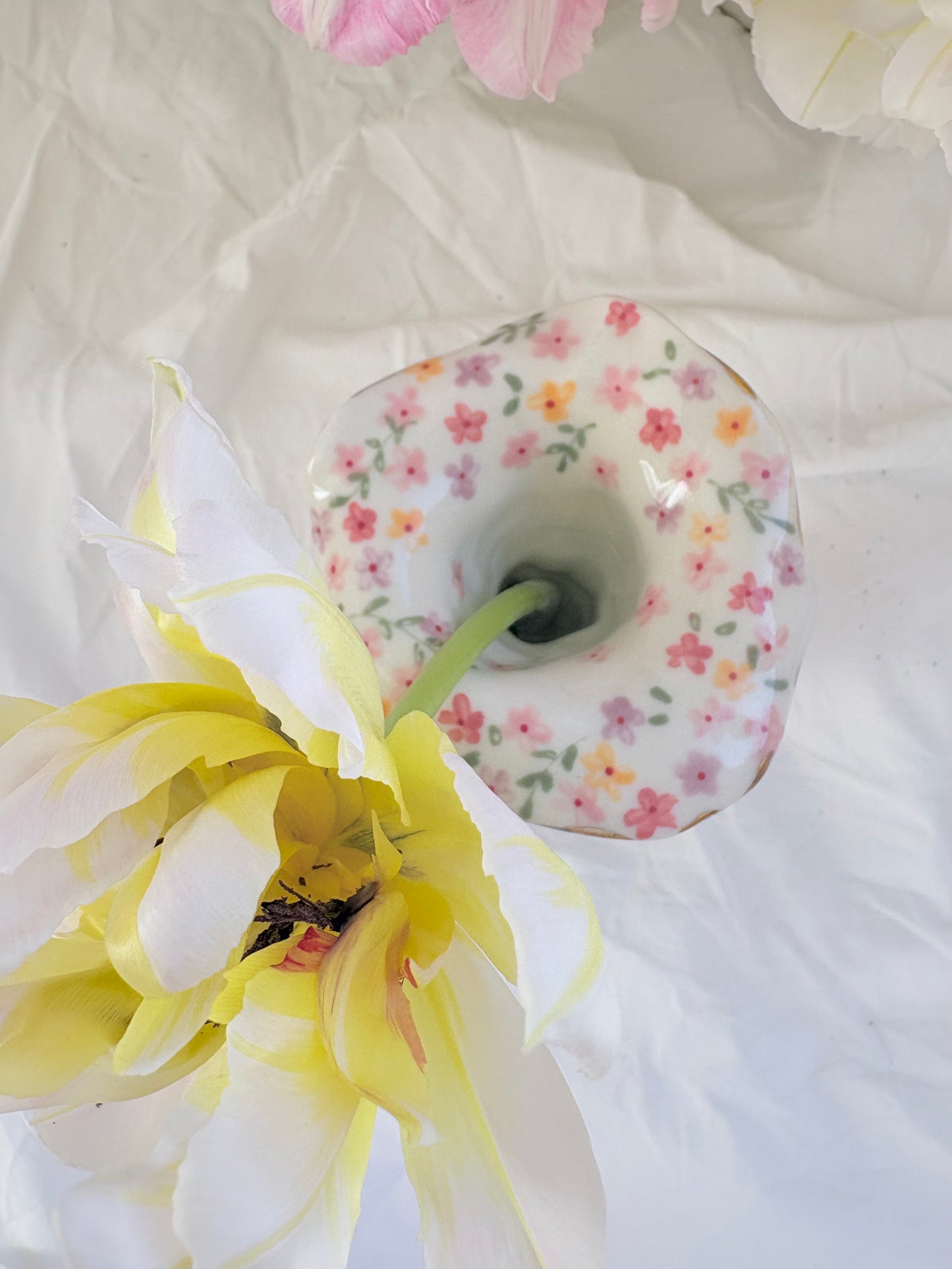 Single flower vase 💐 14k Gold Lustre Item ✨