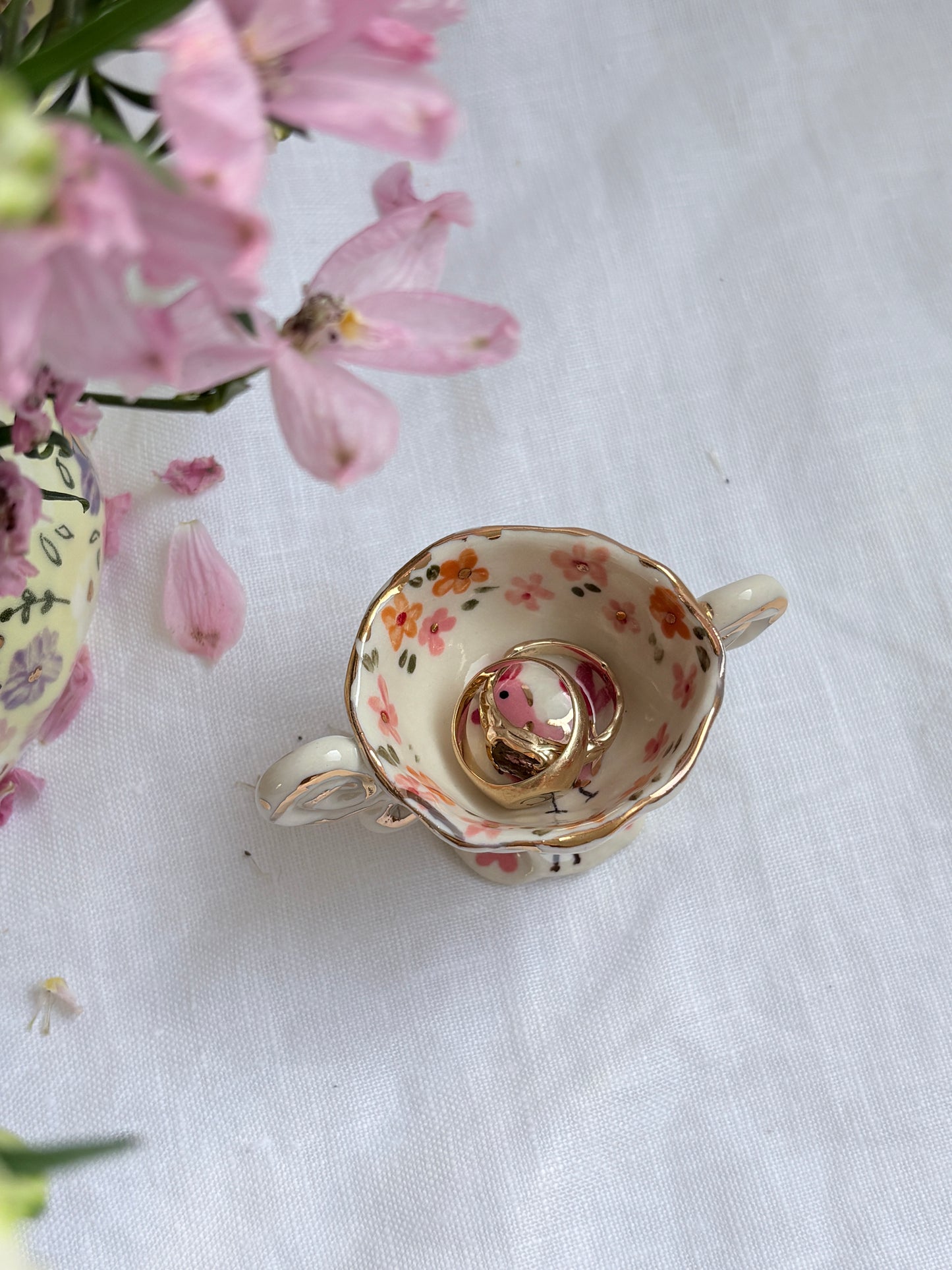 On the farm 🐓 mini ring holder✨14k Gold Lustre Item ✨