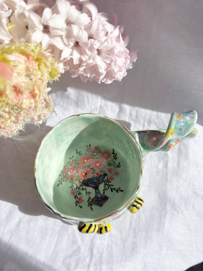 Honey Bee 💐🐝✨14k Gold Lustre Item ✨