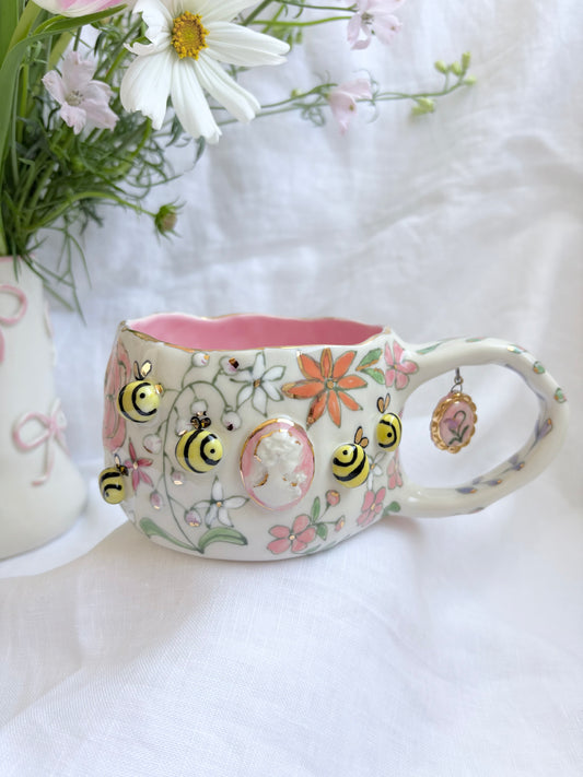 Fairy Garden 🧚‍♀️🐝 💐✨Gold Lustre Item ✨