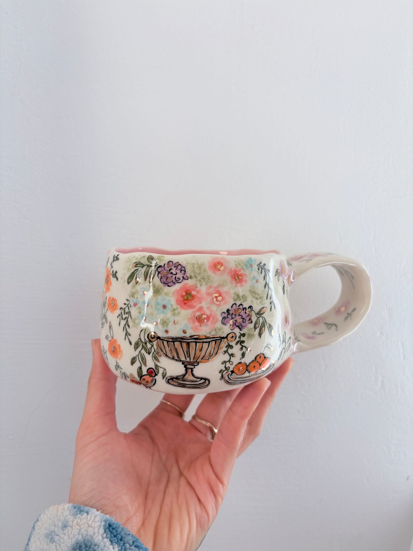 Sunday Morning 💐✨Gold Lustre Item ✨
