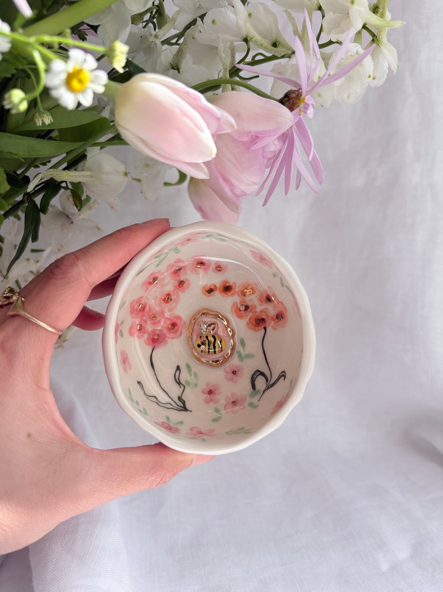 Honey Bee Ring Dish 💐🐝✨14k Gold Lustre Item ✨