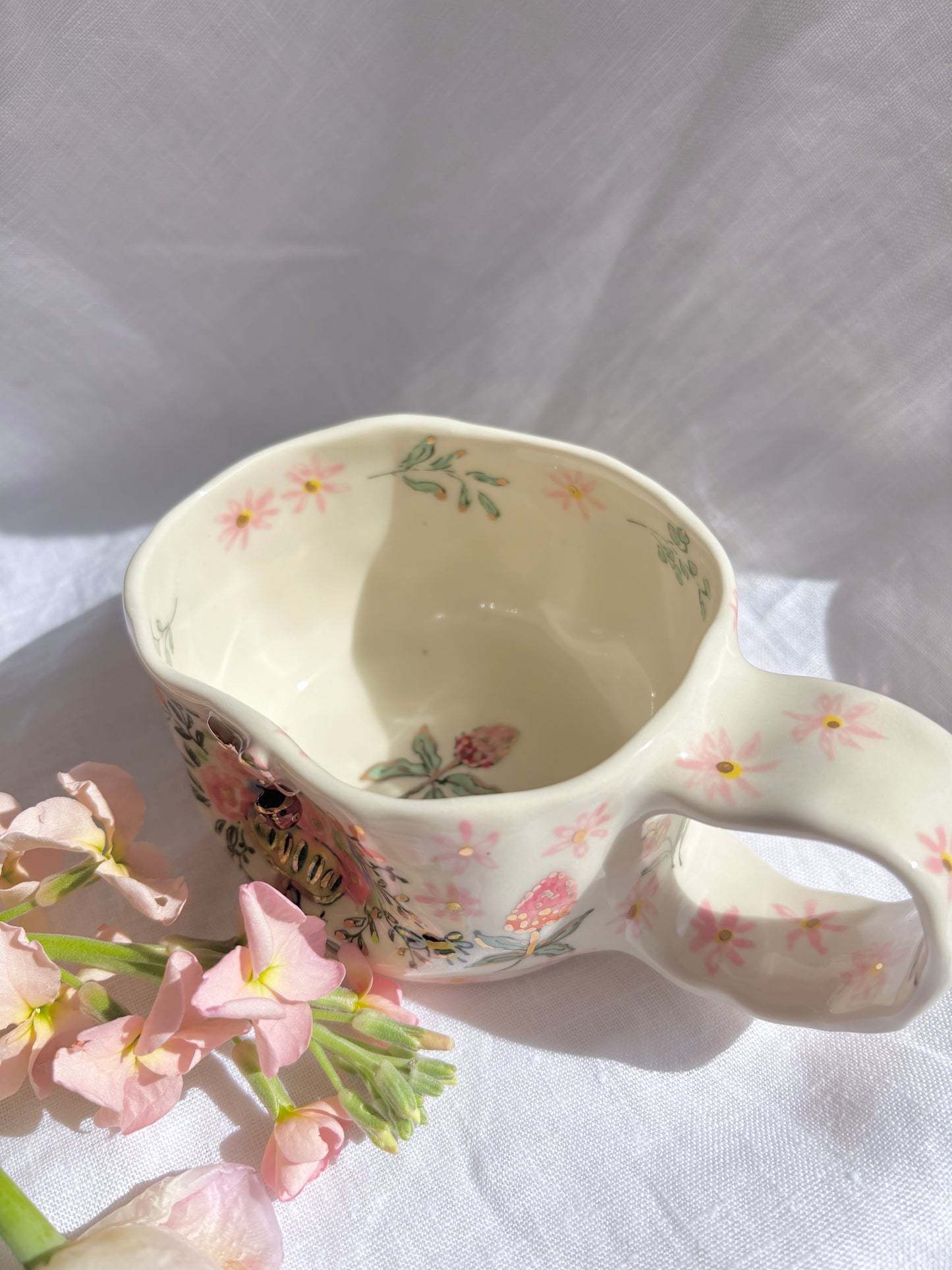 Sunday Morning 💐✨Gold Lustre Item ✨