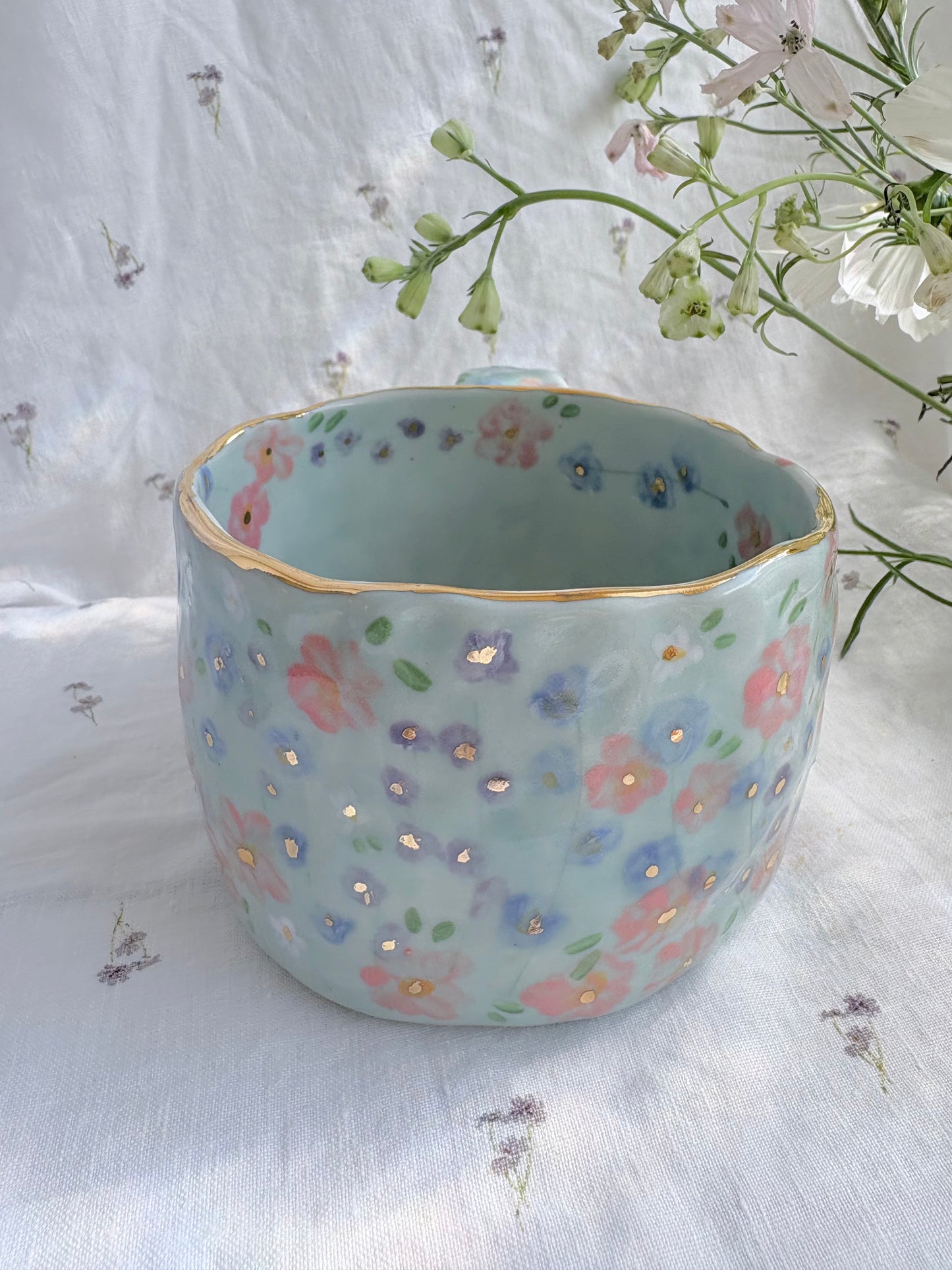 Yuki San 🐱 ✨Gold Lustre Item ✨