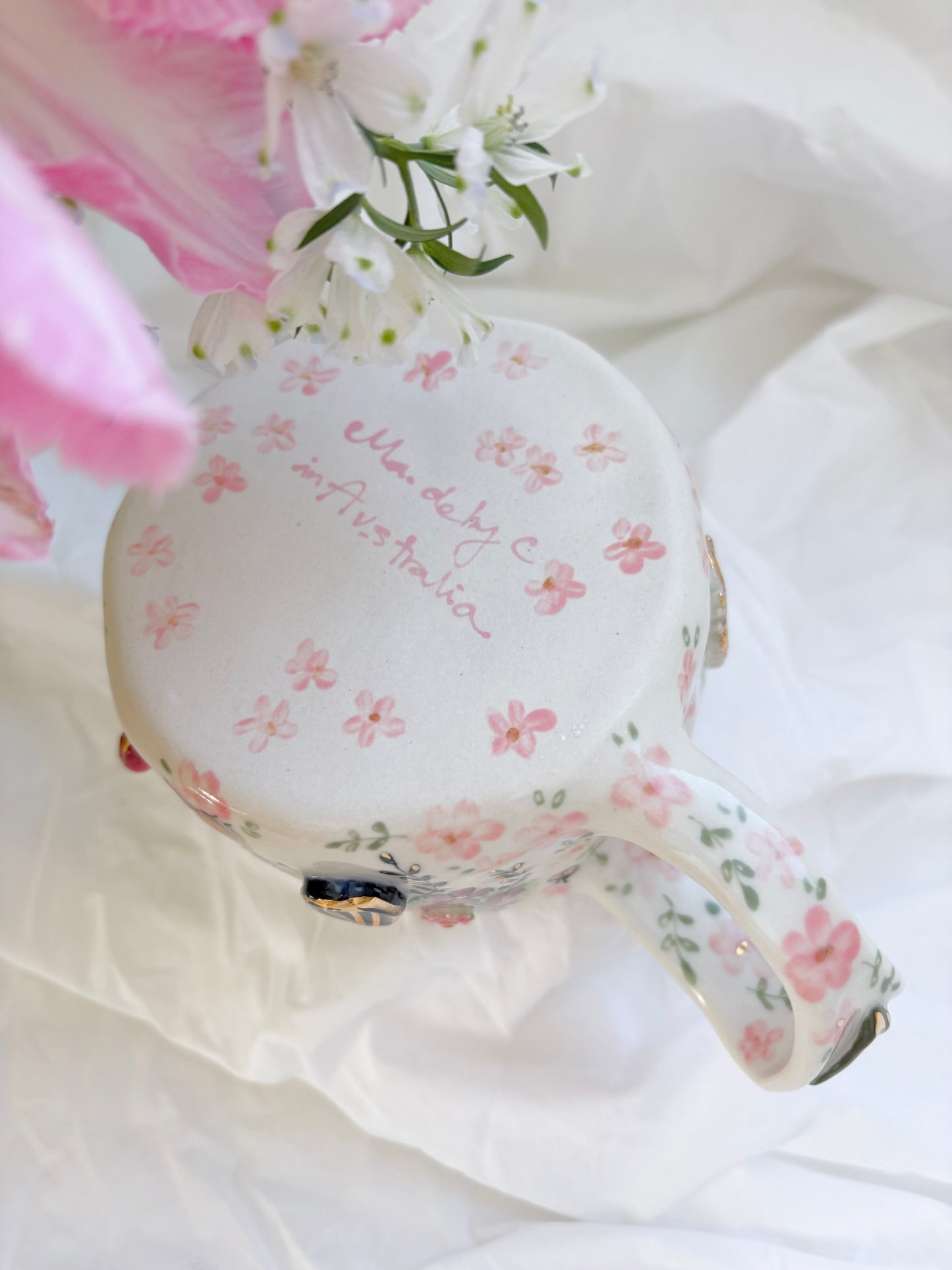 Sunday Morning 🪿🌷🕰️🐞💐✨Gold Lustre Item ✨