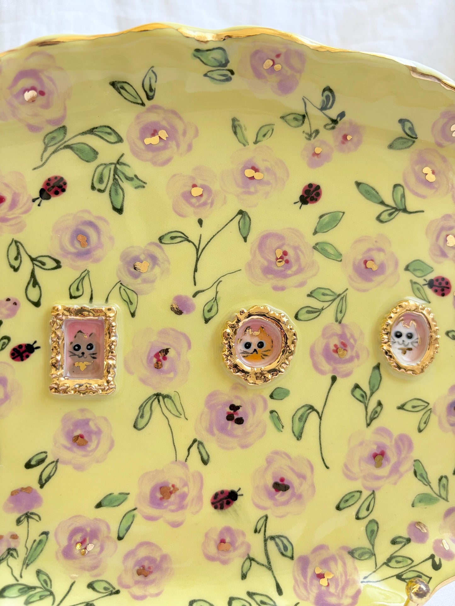 Heart full of Roses Gallery Plate 💐 💛 🐱 ✨Gold Lustre Item ✨