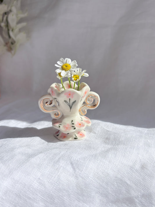 Daisy mini vase✨14k Gold Lustre Item ✨ ( (C (Copy) (Copy 14)