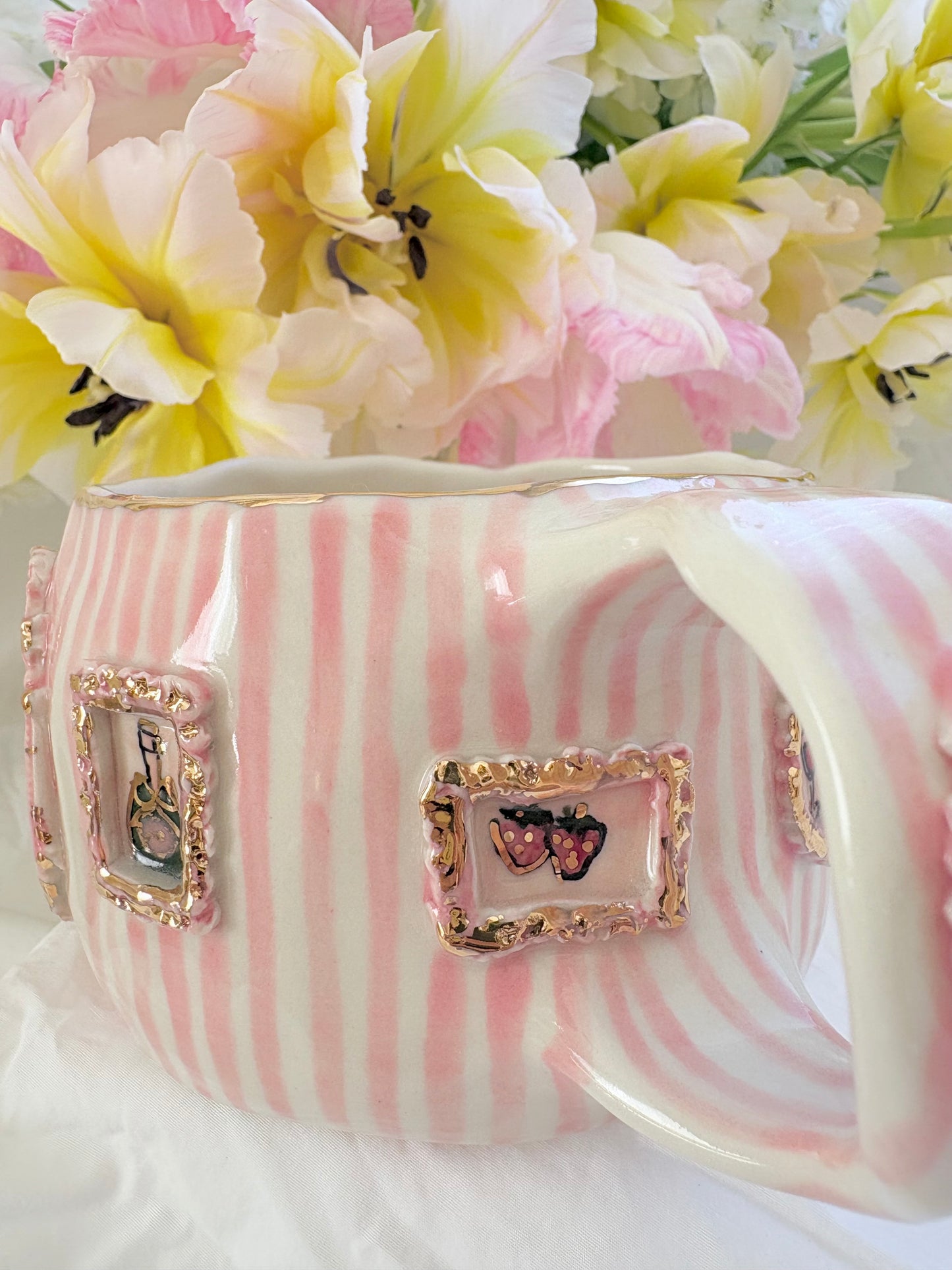 Candy Stripes Pet Gallery  🖼️ 🌸 ✨14k Gold Lustre Item ✨