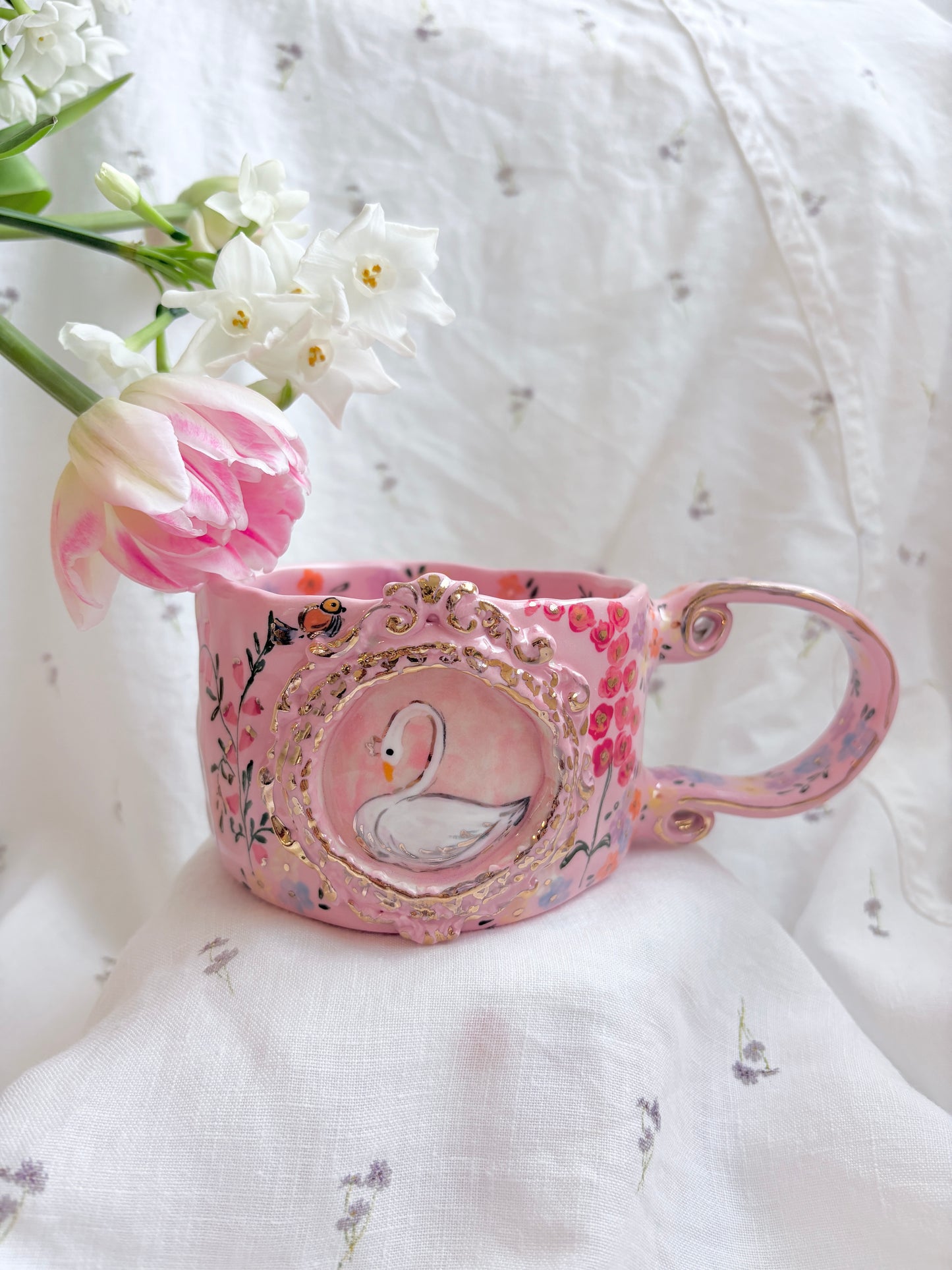 Sunday Morning 🦢💐✨14k Gold Lustre Item ✨