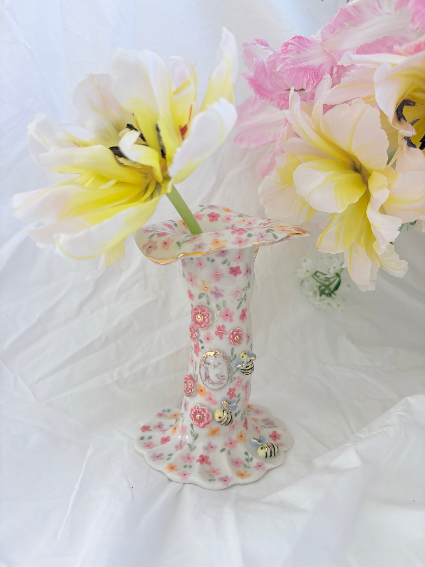 Single flower vase 💐 14k Gold Lustre Item ✨