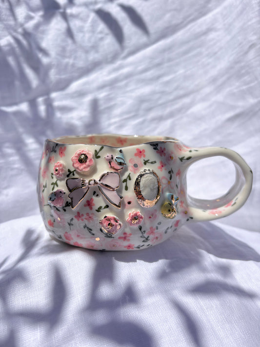 Miss February 🗓️ ✨14k Gold Lustre Item ✨