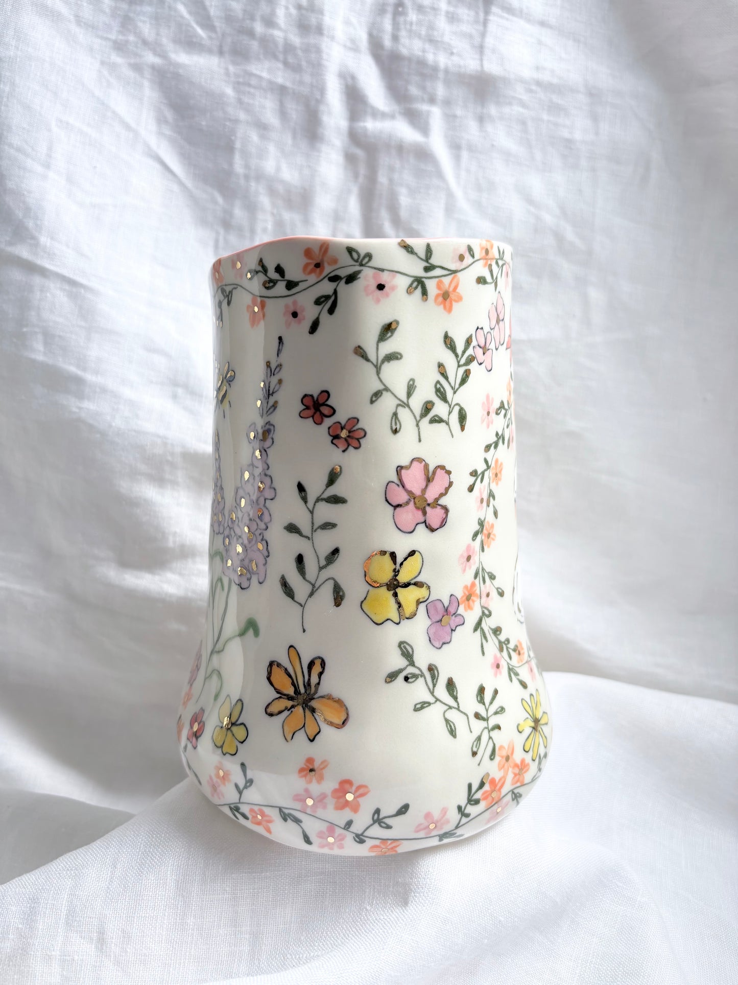 Swan Lake Vase 🦢✨14k Gold Lustre Item ✨