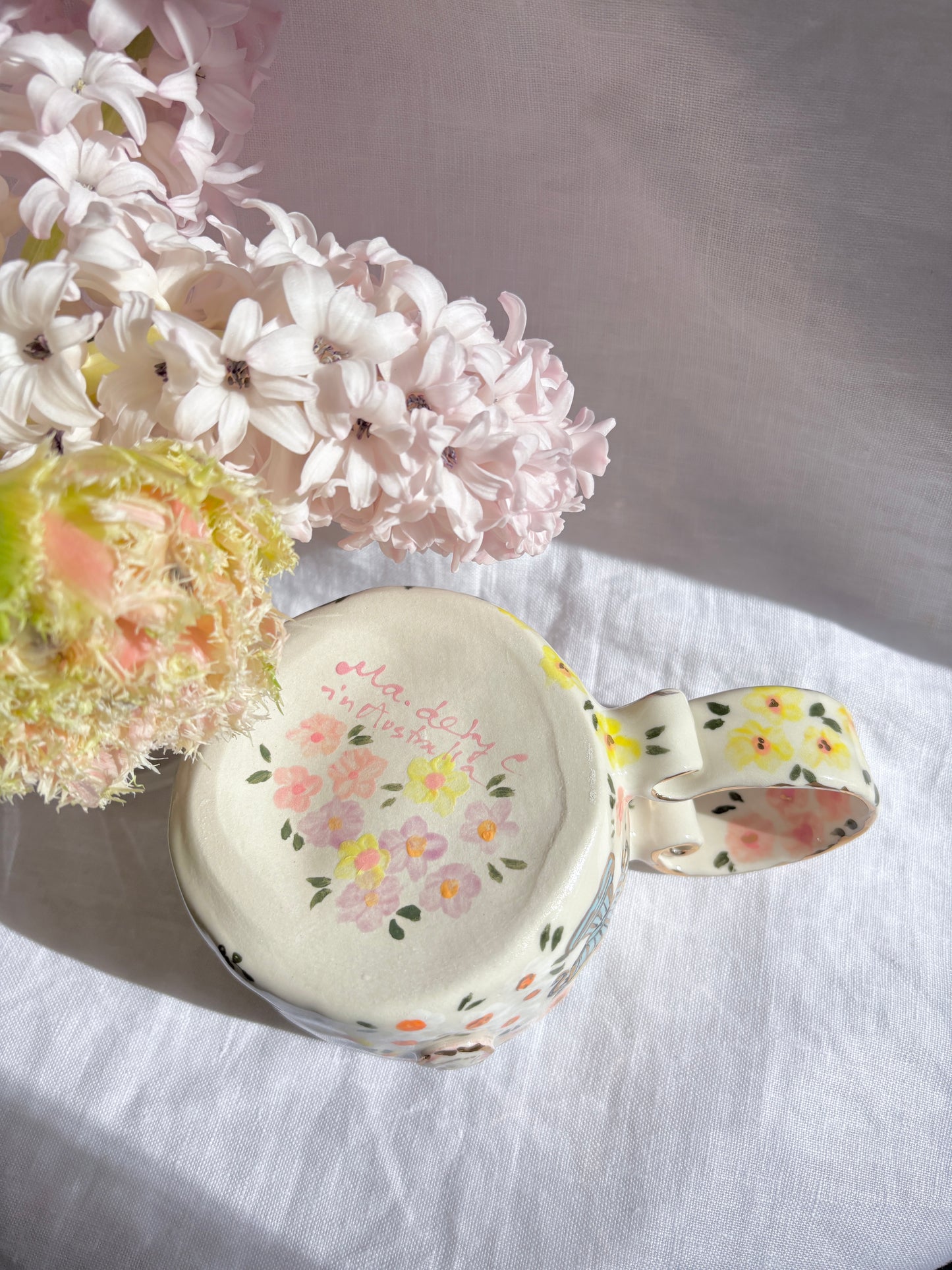 Sunday Morning 💐✨Gold Lustre Item ✨