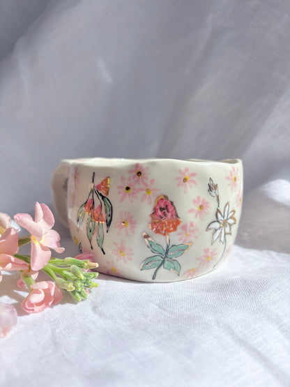 Sunday Morning 💐✨Gold Lustre Item ✨
