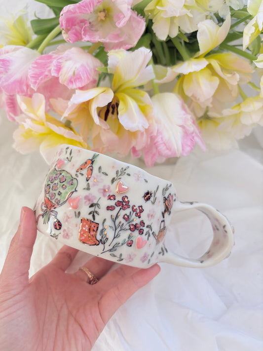 It's Garden Day! 🪏🐝 💐🪴🦜✨14k Gold Lustre Item ✨
