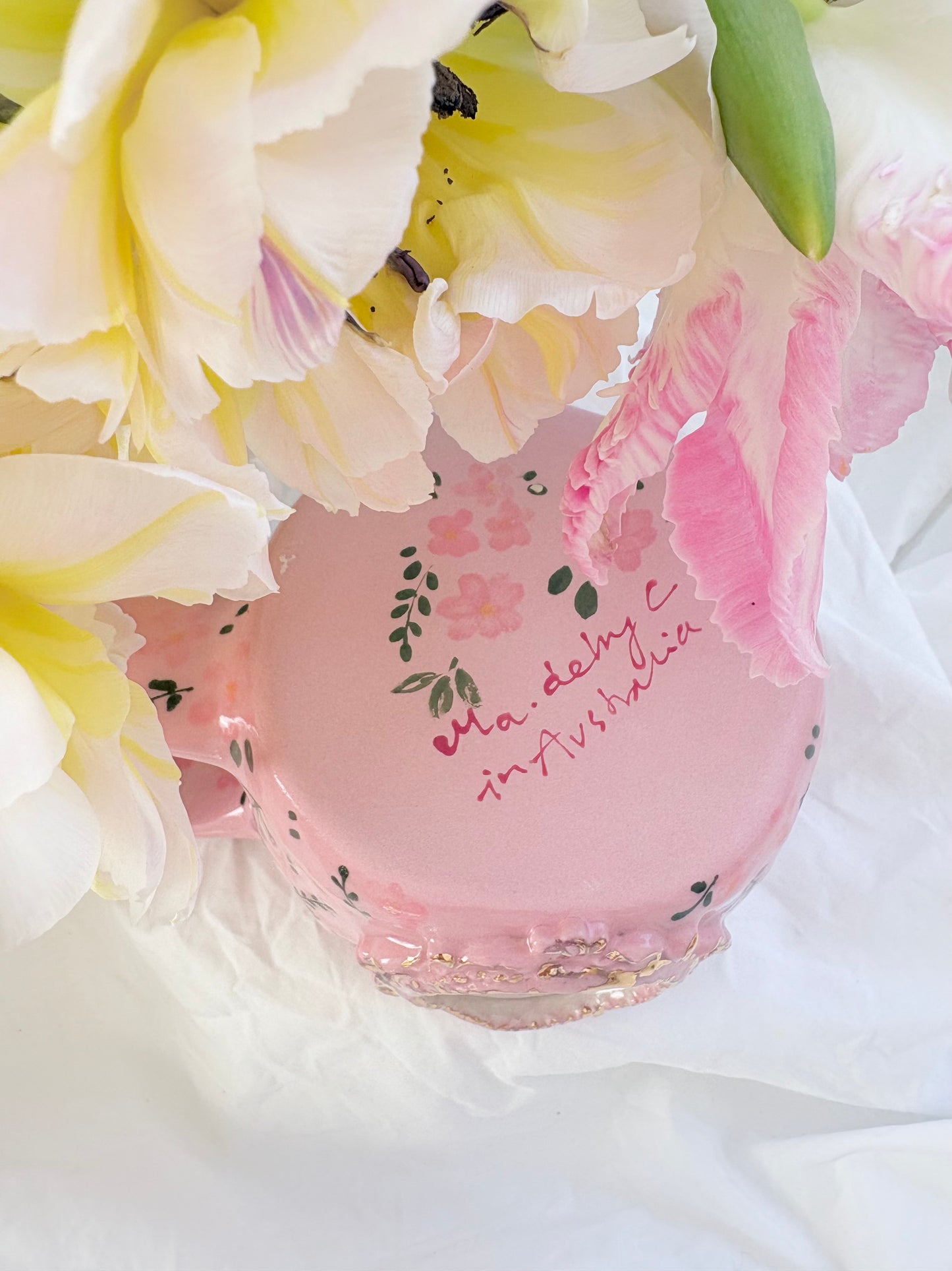 Swan Lake 🦢🎀 ✨14k Gold Lustre Item ✨