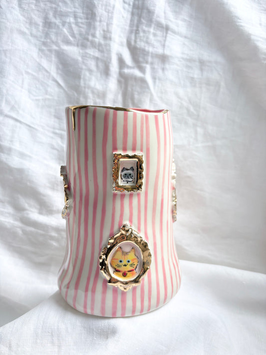 Candy Stripes Pet Gallery Vase  🖼️ 💗 ✨14k Gold Lustre Item ✨