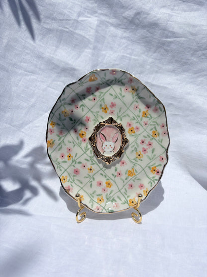 Bunny Bunny Trinket ✨14k Gold Lustre Item ✨