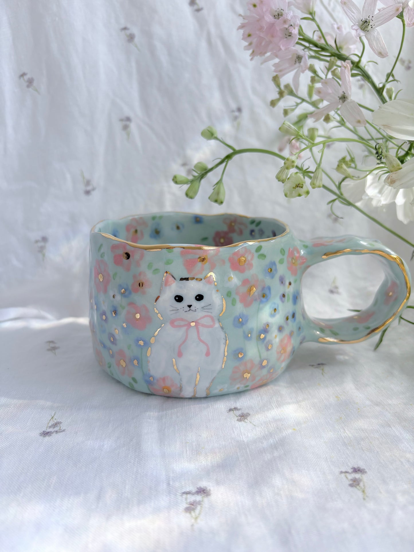 Yuki San 🐱 ✨Gold Lustre Item ✨