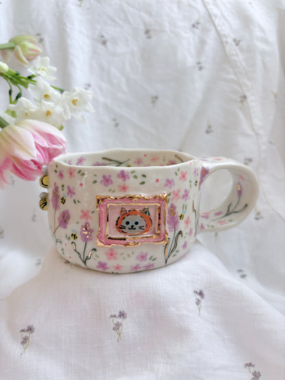 Sunday Morning🐱🐝💐✨14k Gold Lustre Item ✨