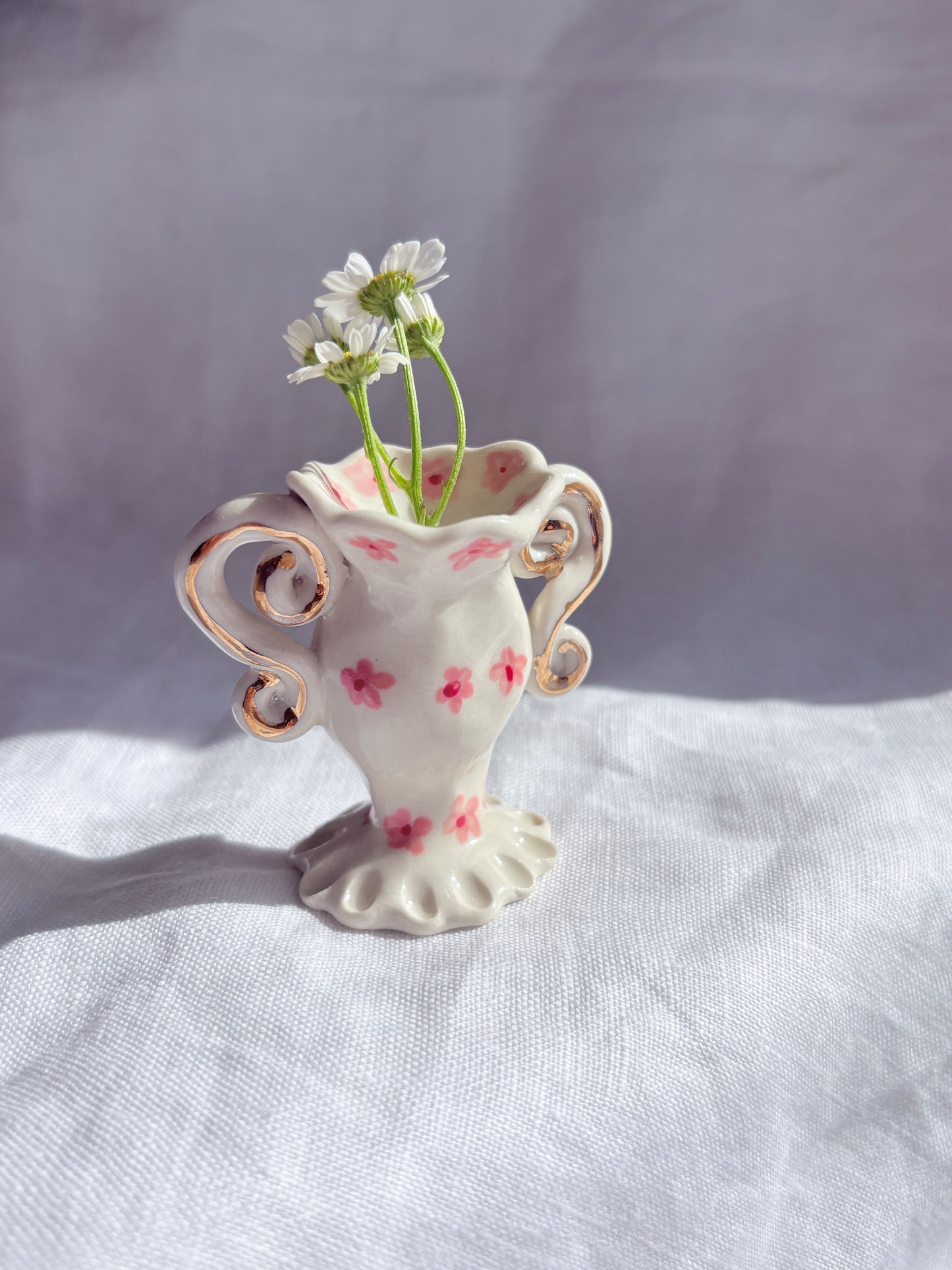 Swan Lake mini vase 🦢✨14k Gold Lustre Item ✨