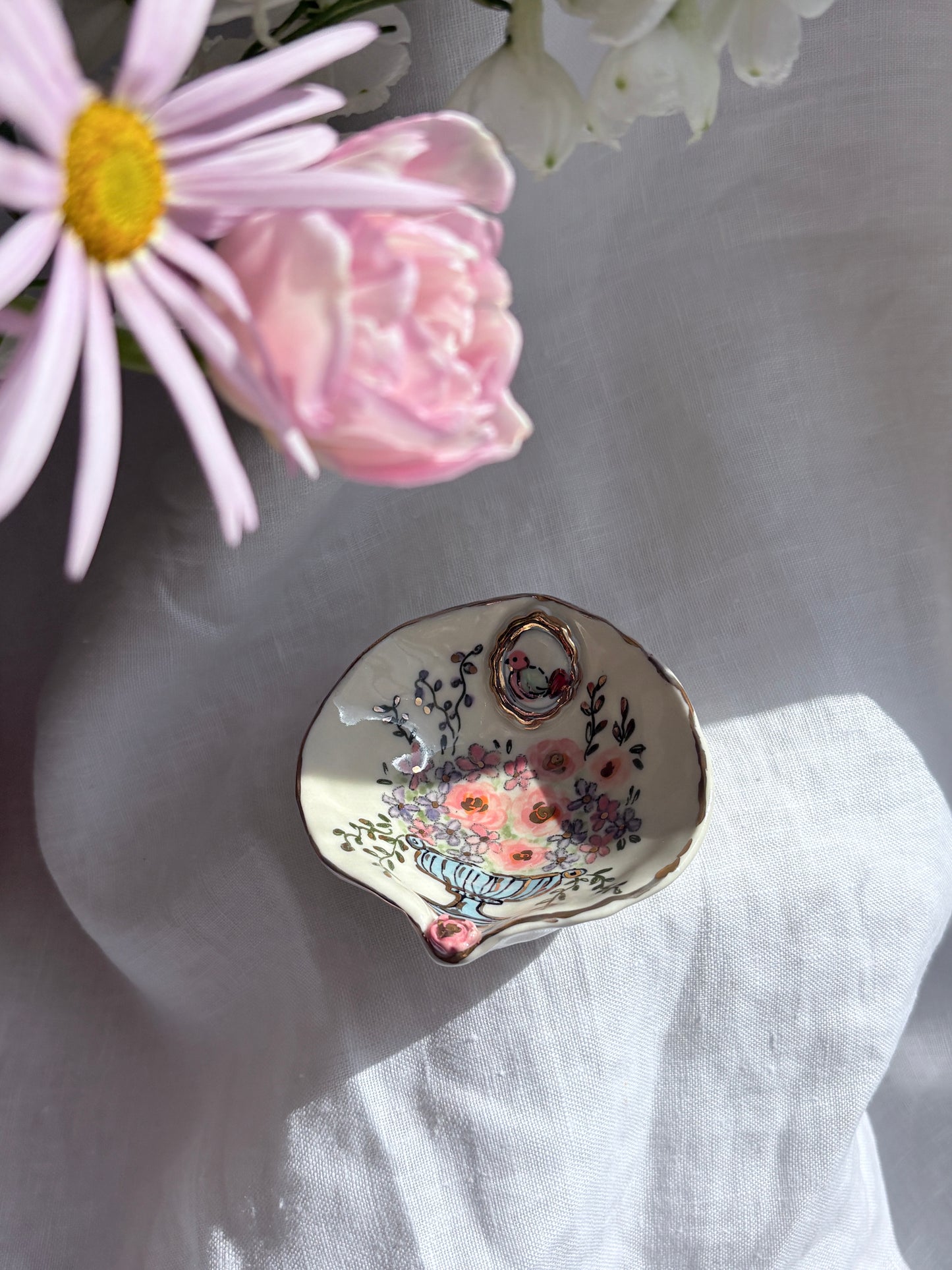Sunday morning Ring Dish 💐✨14k Gold Lustre Item ✨
