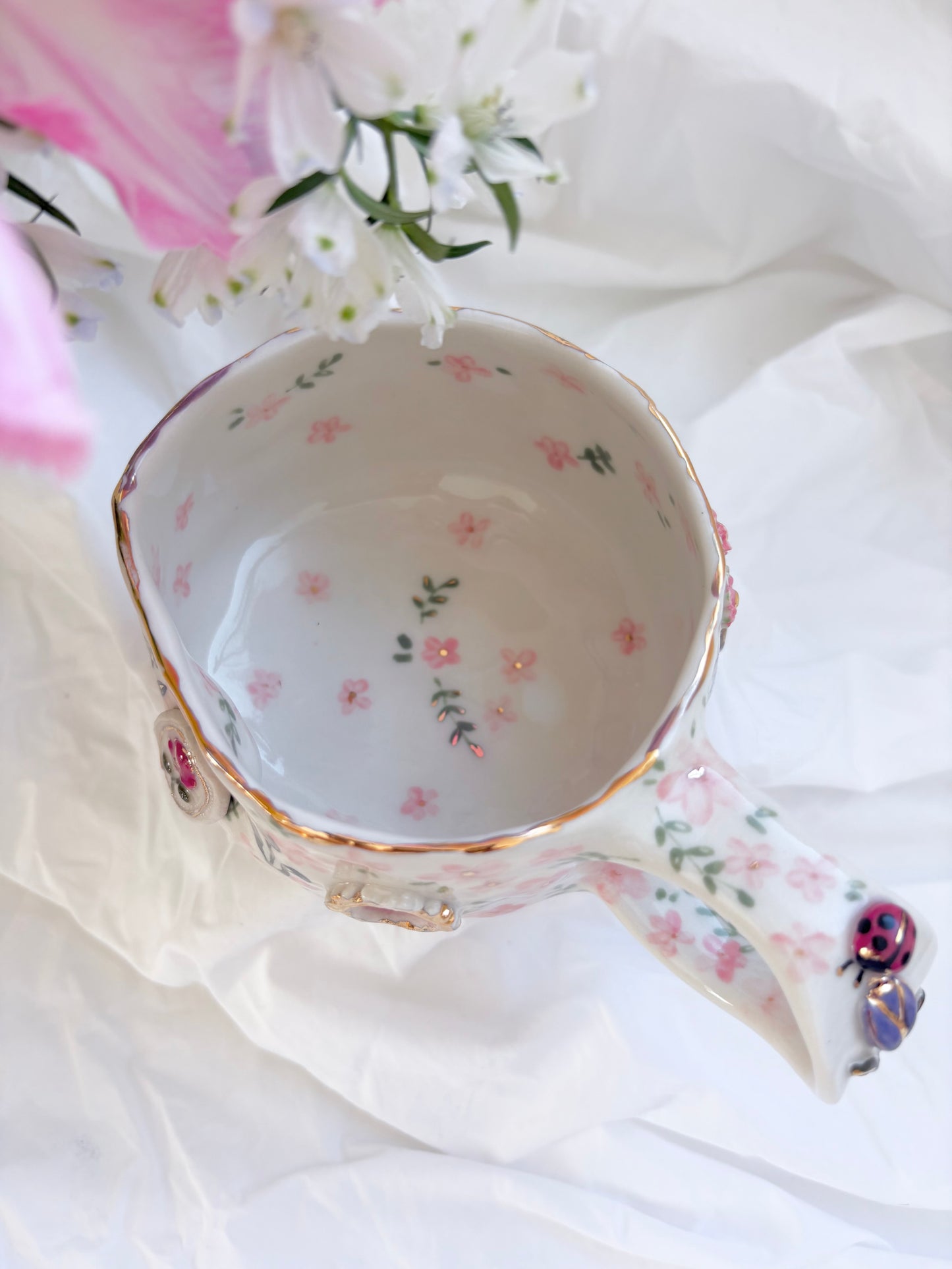 Sunday Morning 🪿🌷🕰️🐞💐✨Gold Lustre Item ✨