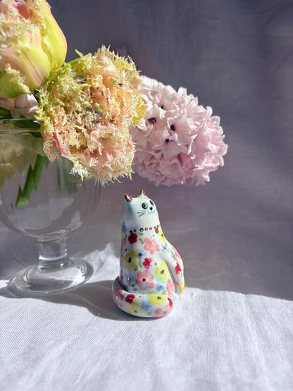 Bluebell 🐱 ✨14k Gold Lustre Mini Figurine