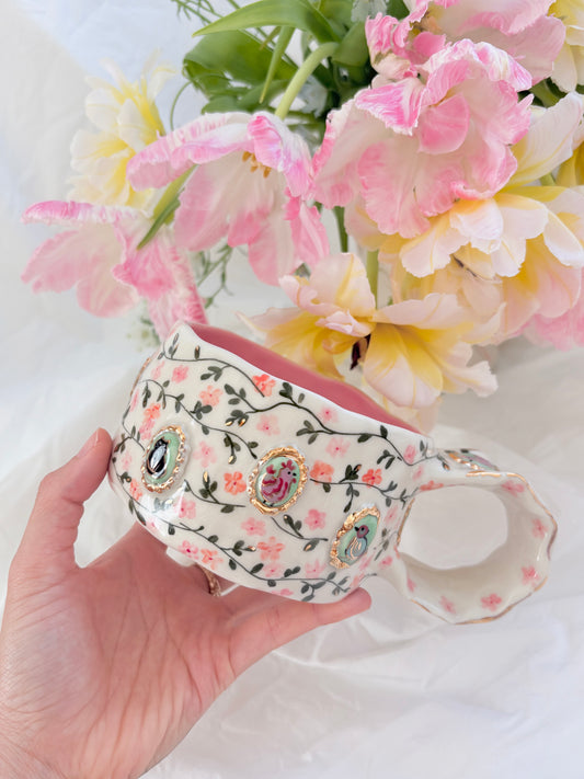 On the farm 🐥 🐓🌷🐝 ✨14k Gold Lustre Item ✨