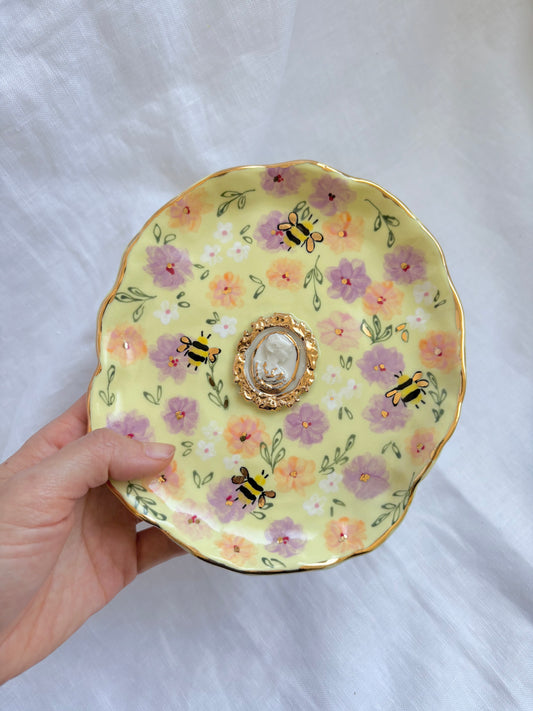 Fairy Garden trinket 🧚‍♀️ 💐✨Gold Lustre Item ✨