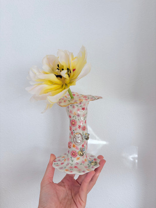 Single flower vase 💐 14k Gold Lustre Item ✨