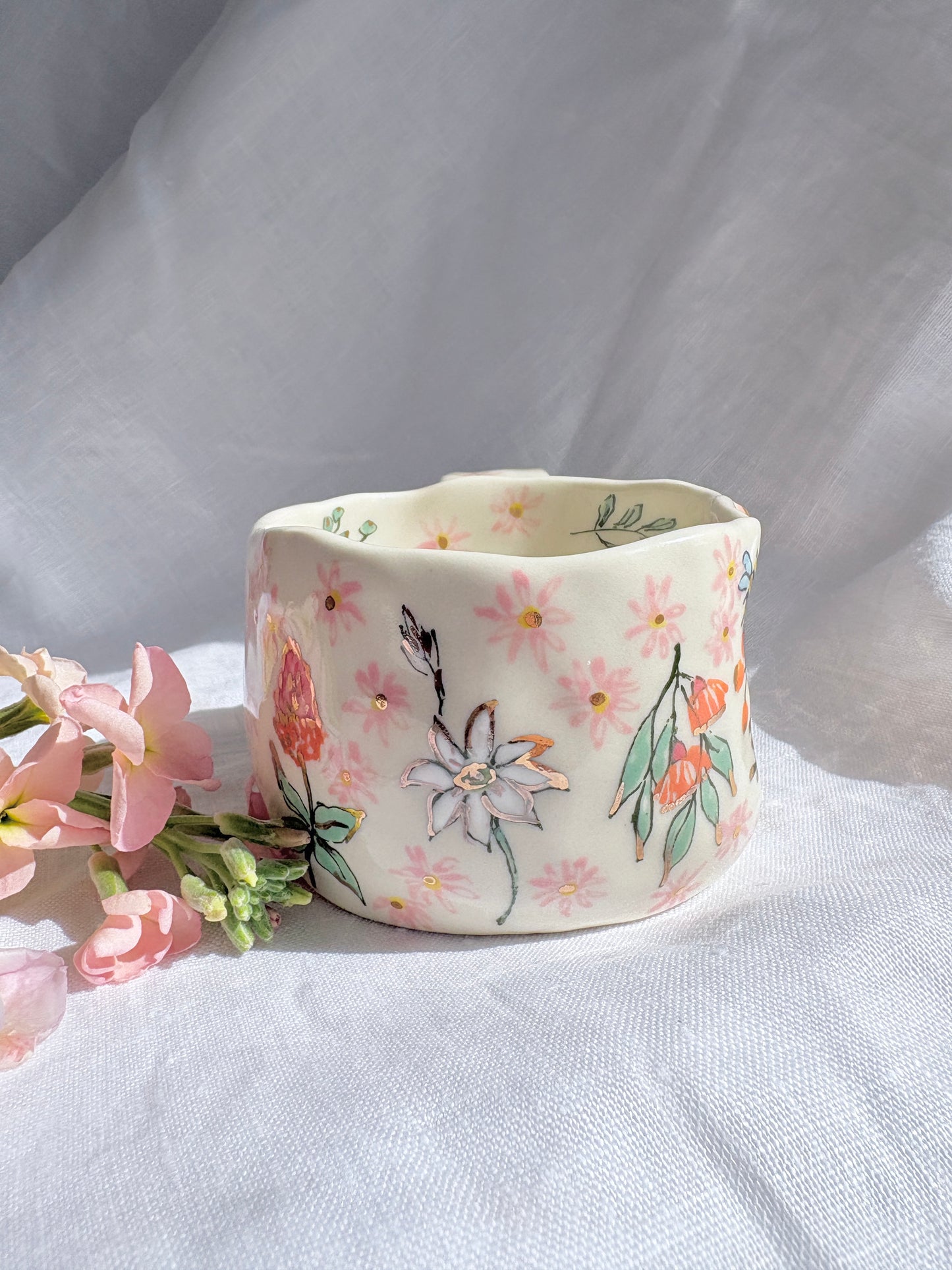 Sunday Morning 💐✨Gold Lustre Item ✨