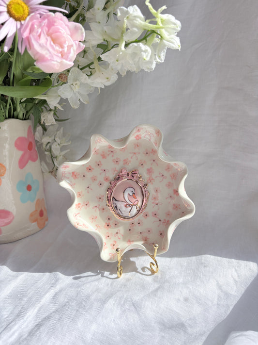 Swan Lake Wavy Plate 🦢🎀✨14k Gold Lustre Item ✨