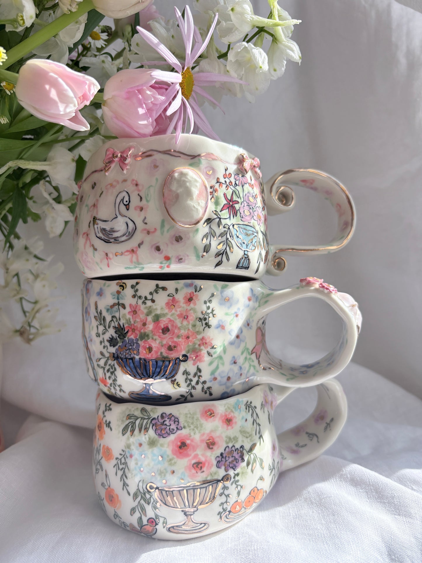 Sunday Morning 💐✨Gold Lustre Item ✨