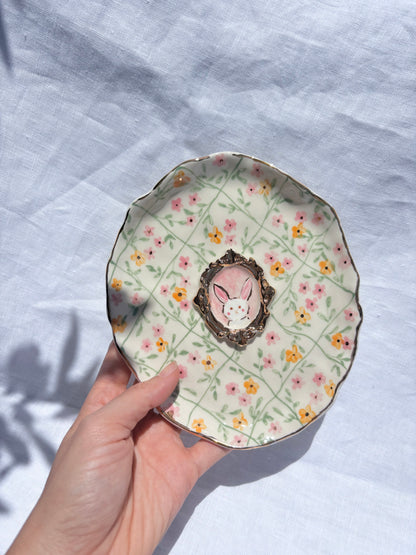 Bunny Bunny Trinket ✨14k Gold Lustre Item ✨