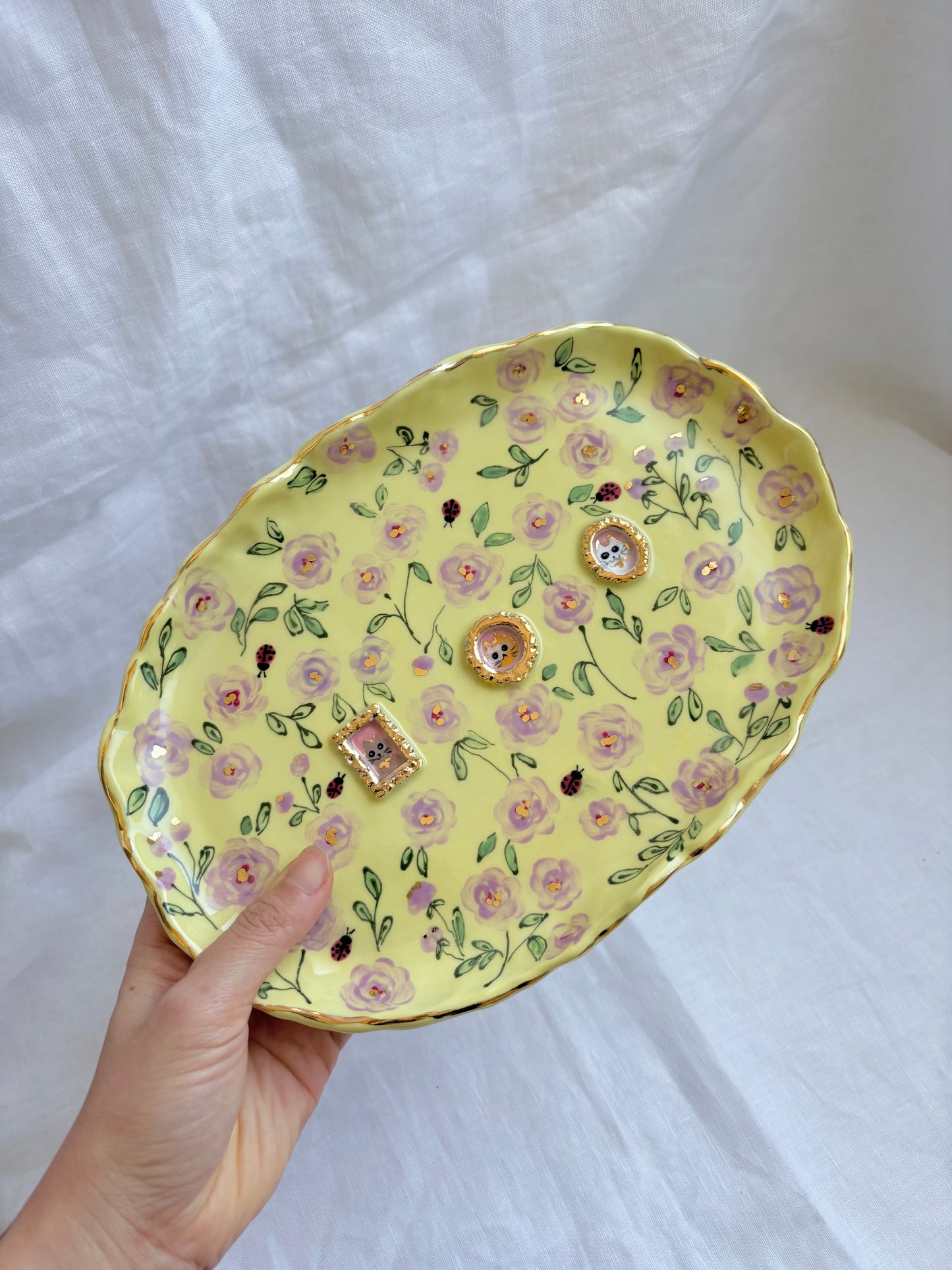 Heart full of Roses Gallery Plate 💐 💛 🐱 ✨Gold Lustre Item ✨