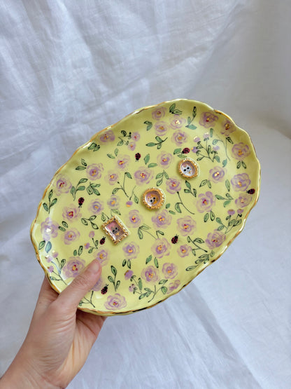 Heart full of Roses Gallery Plate 💐 💛 🐱 ✨Gold Lustre Item ✨