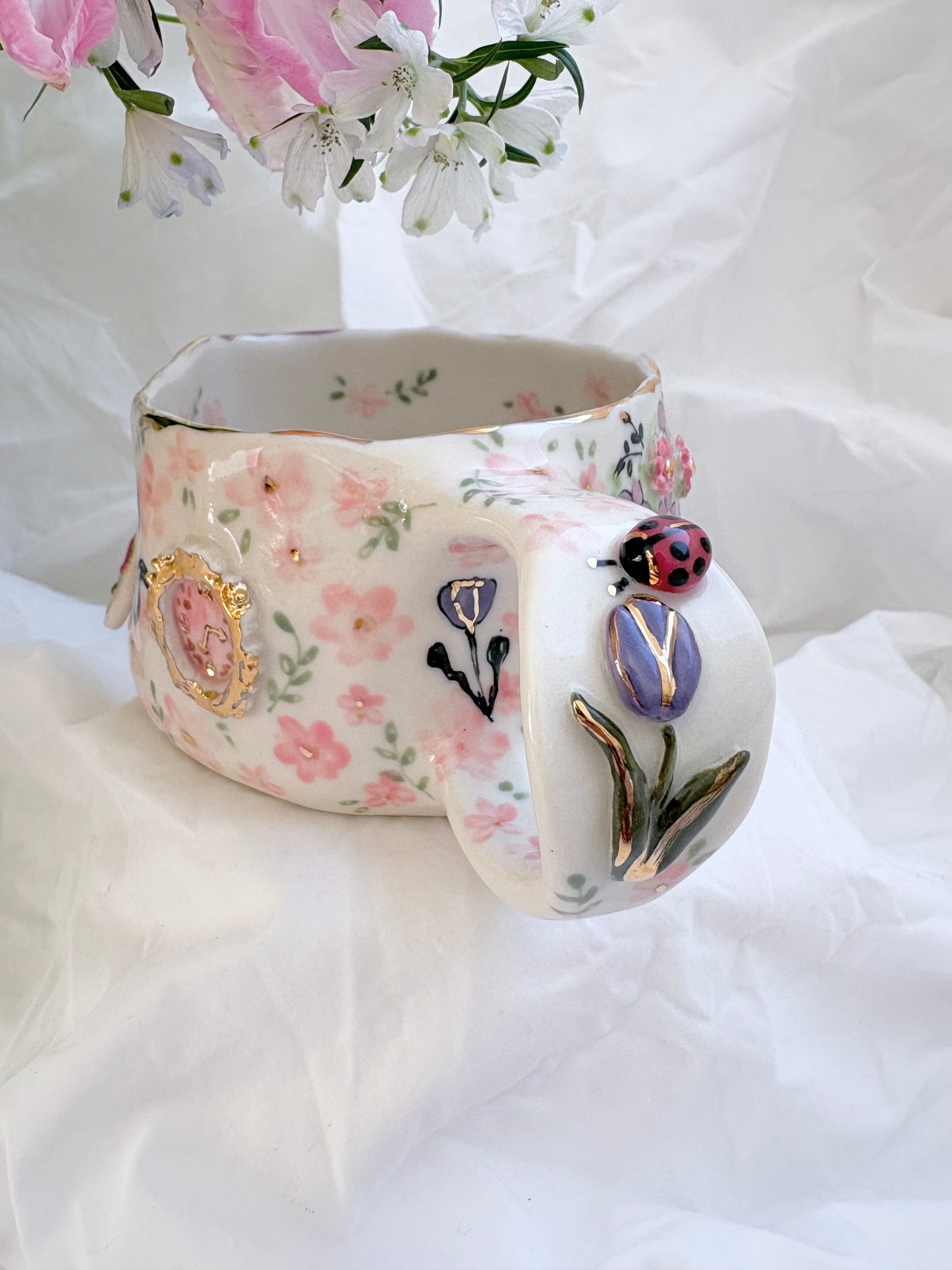 Sunday Morning 🪿🌷🕰️🐞💐✨Gold Lustre Item ✨