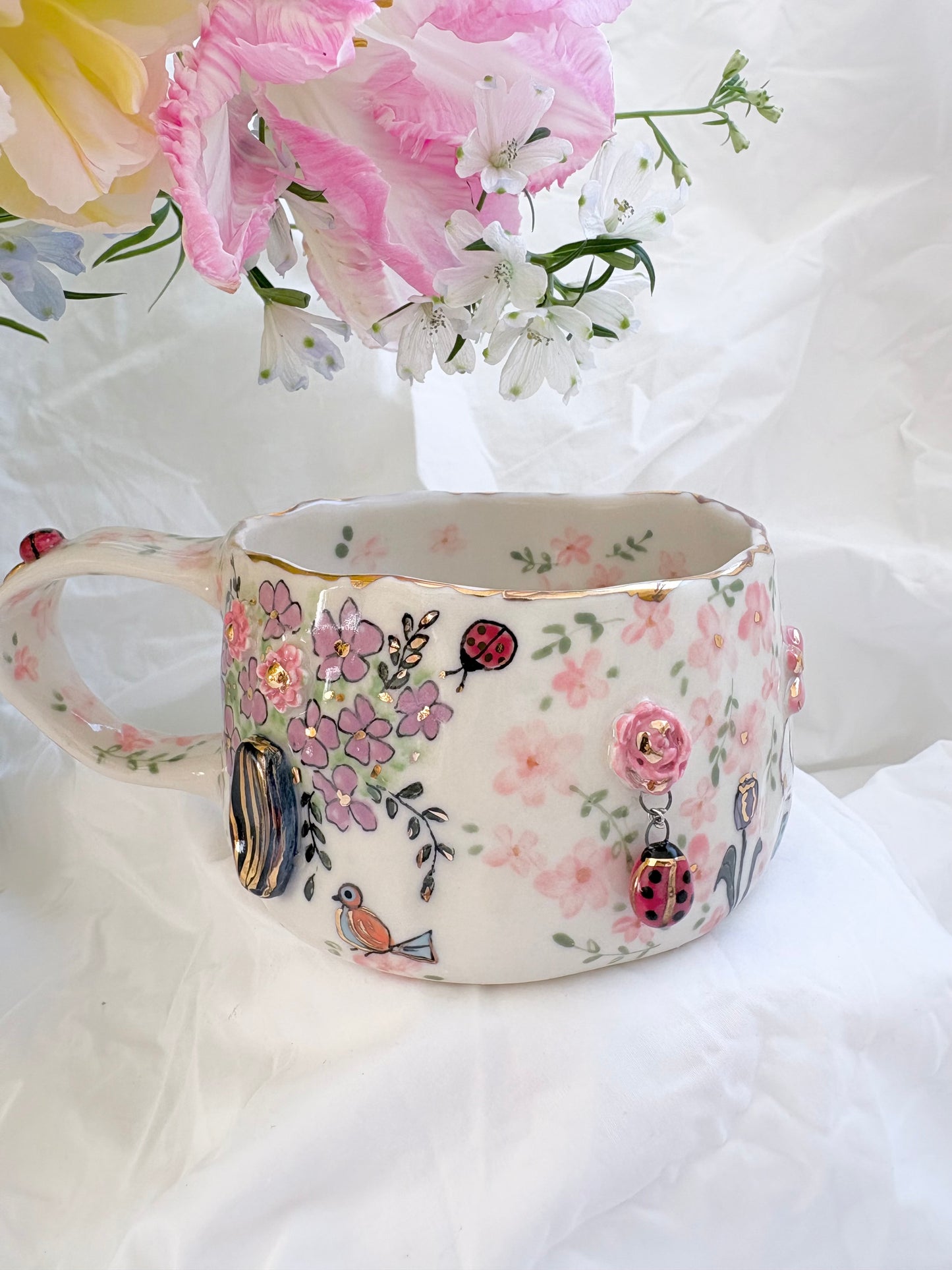 Sunday Morning 🪿🌷🕰️🐞💐✨Gold Lustre Item ✨