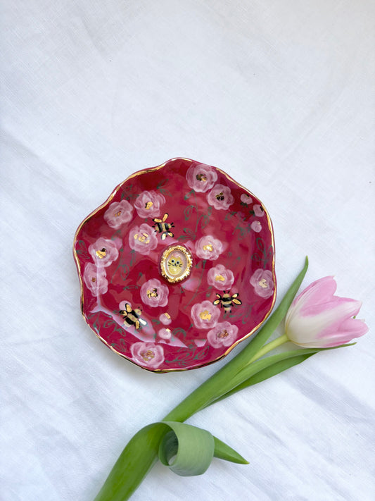 Miss Sassy 🐱❤️ ring dish ✨Gold Lustre Item ✨