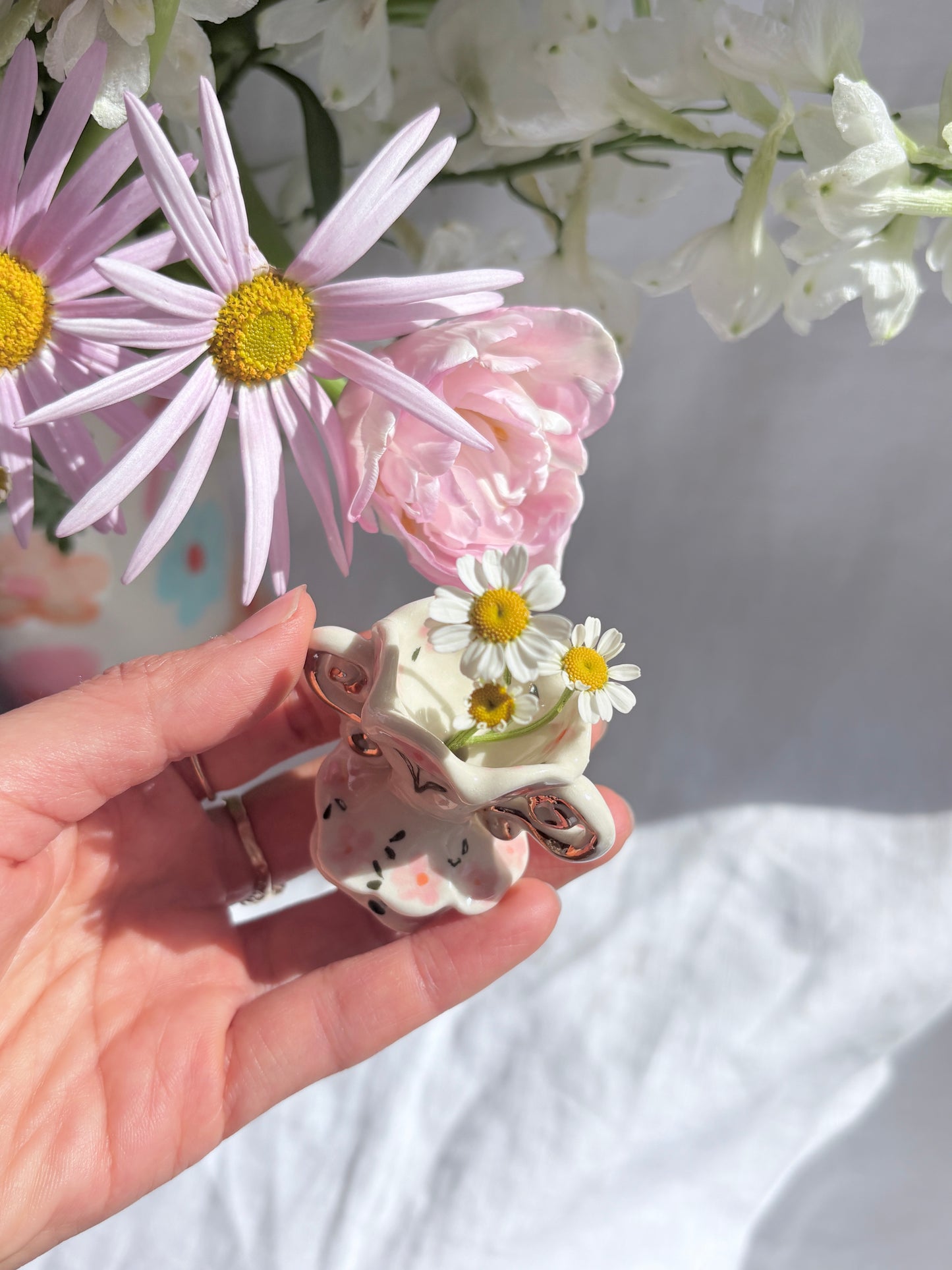 Daisy mini vase✨14k Gold Lustre Item ✨ ( (C (Copy) (Copy 14)