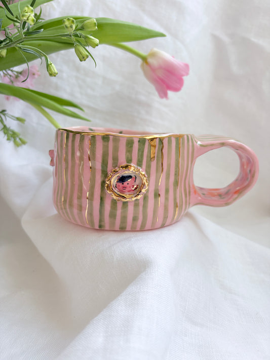 Pet Gallery  🖼️ 💚 ✨14k Gold Lustre Item ✨