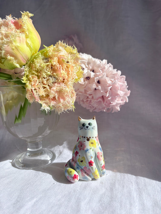 Bluebell 🐱 ✨14k Gold Lustre Mini Figurine