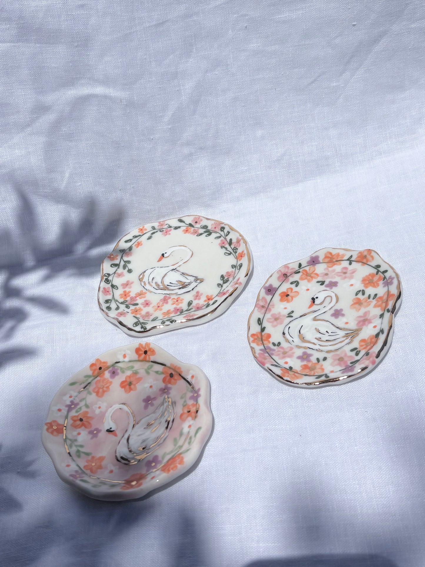 Swan Lake Trinket 🦢💐✨14k Gold Lustre Item ✨