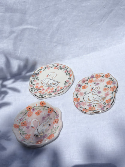 Swan Lake Trinket 🦢💐✨14k Gold Lustre Item ✨