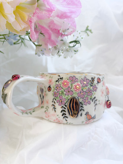 Sunday Morning 🪿🌷🕰️🐞💐✨Gold Lustre Item ✨