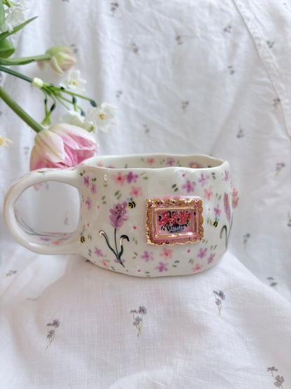 Sunday Morning🐱🐝💐✨14k Gold Lustre Item ✨